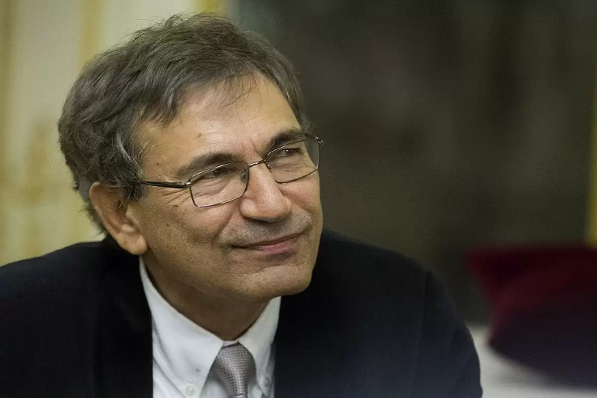 Orhan Pamuk mükafata layiq görüldü