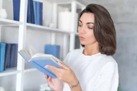 Oxumağa marağı olmayan dostlarınıza tövsiyə edə biləcəyiniz kitablar