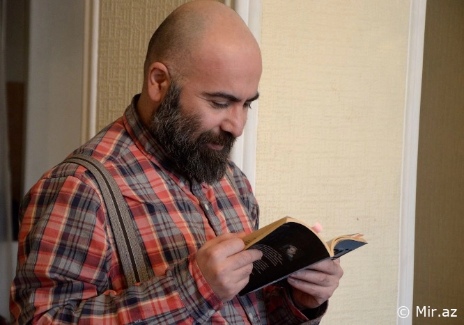 "Oğurlamağa mətnlər axtarıram" - Yazıçılarımız nə oxuyur?