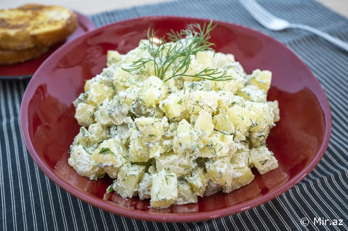 Hər Süfrədə Sevilir : Mayonezli Kartof Salatı Resepti