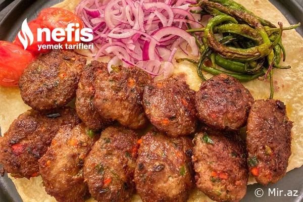 Yemək süfrələrinin arzu edilən yeməyi "Bibərli Kotlet" resepti