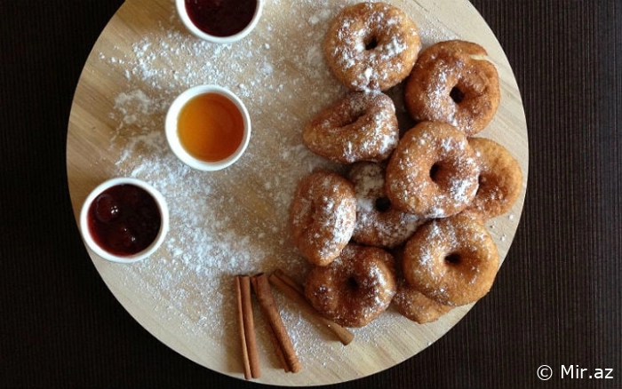 Axtarılan Ləzzət : Bolqarıstan Mətbəxindən  Poniçka Resepti
