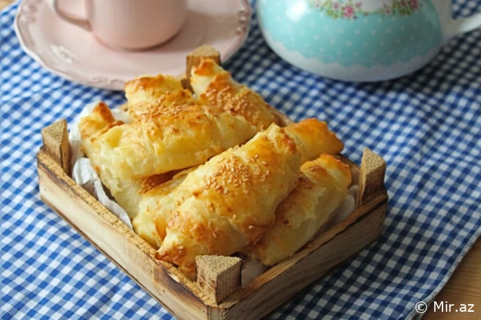 Soyducuda 2 Ay Saxlaya Biləcəyiniz Börək Resepti
