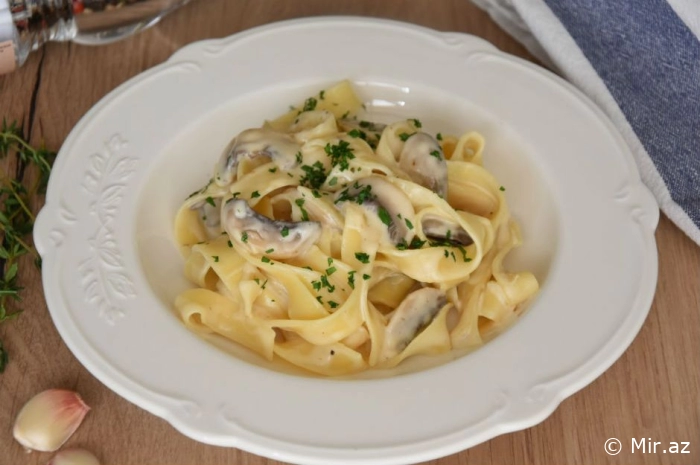 Bir İtaliya Gözəli :Fettuccine Alfredo Resepti