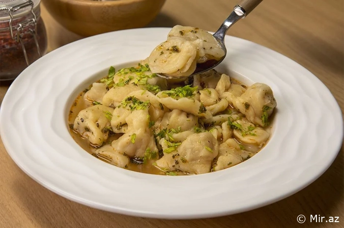 Soyuq Qış Günləri İçiniz İsinsin: Məşhur Düşbərə Resepti