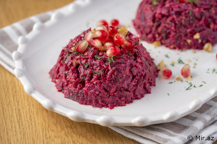 Rəngi ilə Göz Oxşayan Qozlu Çuğundur Məzəsi Resepti