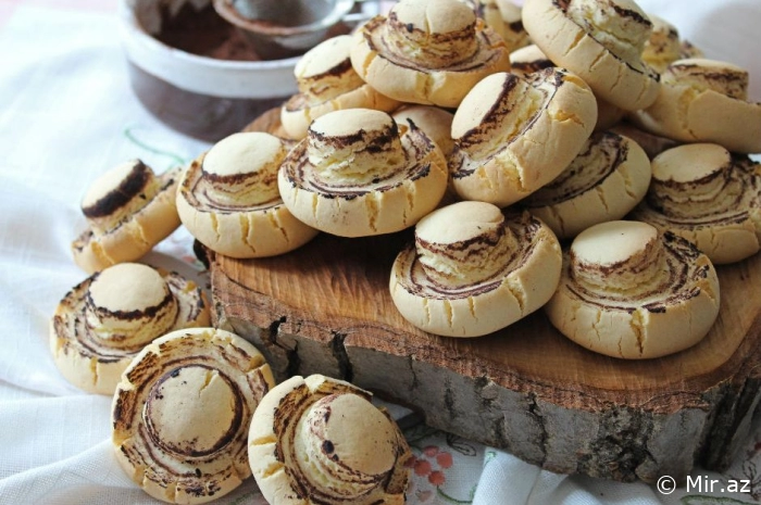 Əsl Göbələkdən Belə Seçilməyən :Göbələk Peçenyesi Resepti