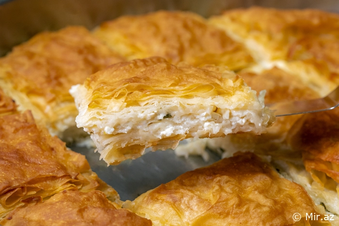 Süd İlə Bişən Börək Resepti