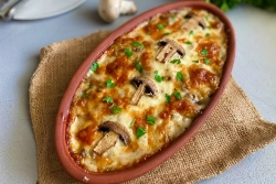 Sobada Holland Pendirli , Beşəməl Souslu Göbələk Qızarmışı Resepti