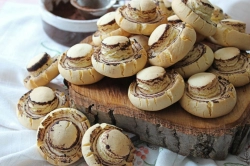 Əsl Göbələkdən Belə Seçilməyən :Göbələk Peçenyesi Resepti