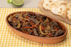 Rəngli Bibərlərlə , Bol Sağanı ilə Ət Fajita Resepti