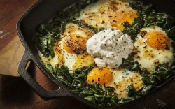 Səhər Yeməyində də Yemək Olar : İspanaqlı Yumurta resepti