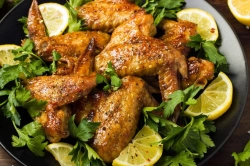 Bol Ədviyyatlı : Limonlu Toyuq Qanadları Resepti