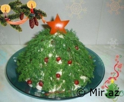 Yeni İl Ağacı ( Yolka ) Formasında Gavalı Salatı Resepti