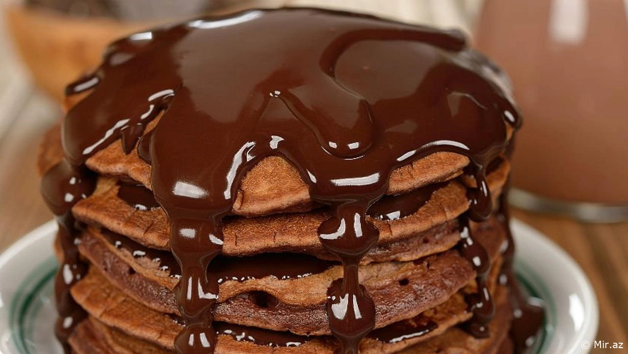 Uşaqların Ən Sevimlisi: Kakaolu , Şokolad Souslu Pankek Resepti