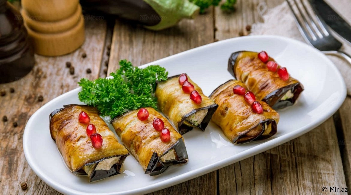 Kəsmikli, Küncütlü: Badımcan Rulonları Qəlyanaltı Resepti