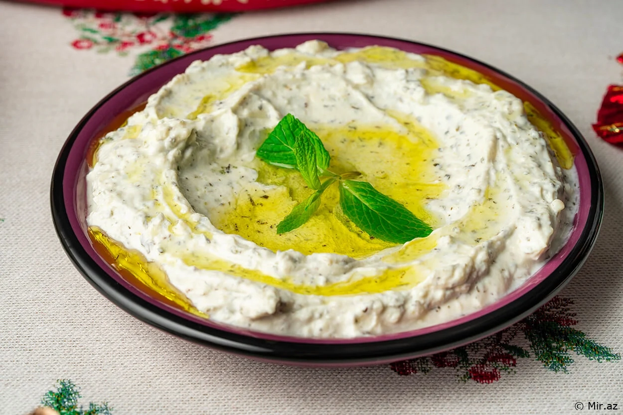 Qozlu Daha Ləzzətli : Türk Mətbəxindən Haydari Məzə Resepti