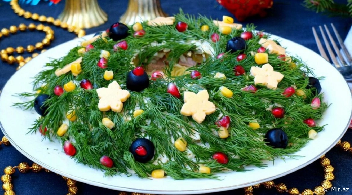 Yeni İl Süfrəsinə Yaraşacaq :Çələng Formalı Salat Resepti