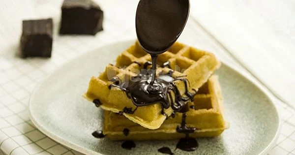 Tək Başına Bir Ləzzət : Şokolad Sousu Resepti