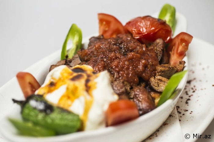 İki fərqli ləzzət bir yerdə: Qatıqlı Kabab Resepti