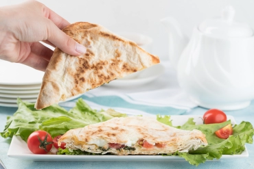 Tam Fərqli : Lavaşda Qayğanaq Resepti