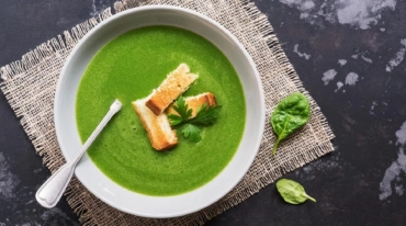 Axşamın Yeməyi : Südlü İspanaq Şorbası Resepti