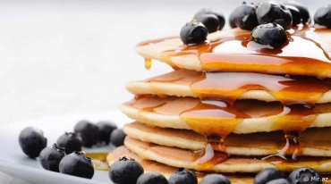 For the Lazies: Honey Berry Pancakes Recipe