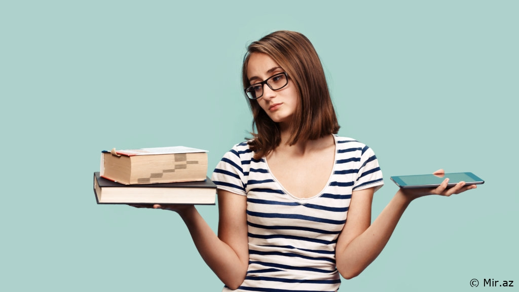 E-Book vs. Printed Book: Which is Better?