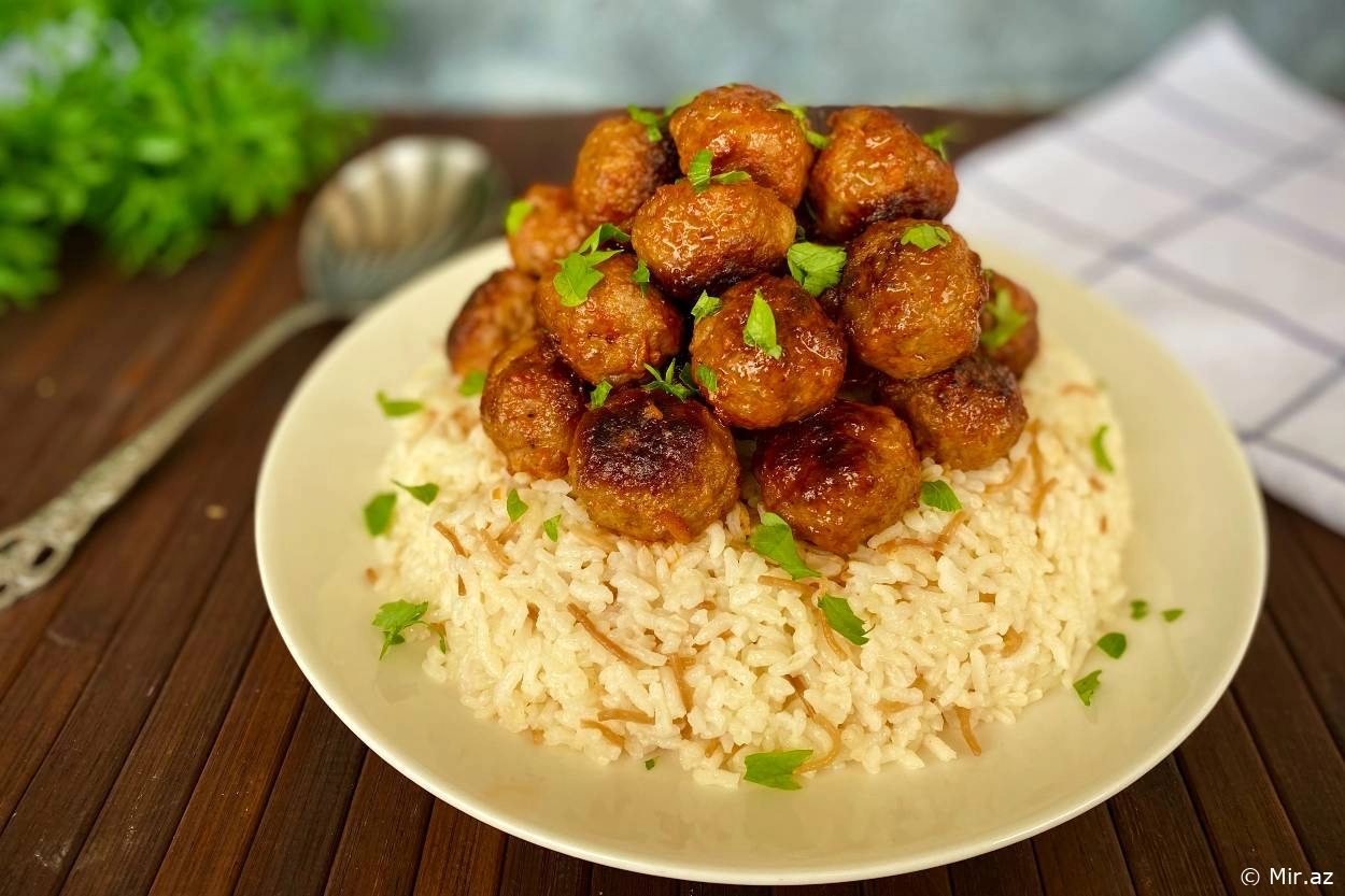 Sirri Sousunda Gizli : Türk Mətbəxindən Kotletli Ali Paşa Plovu Resepti