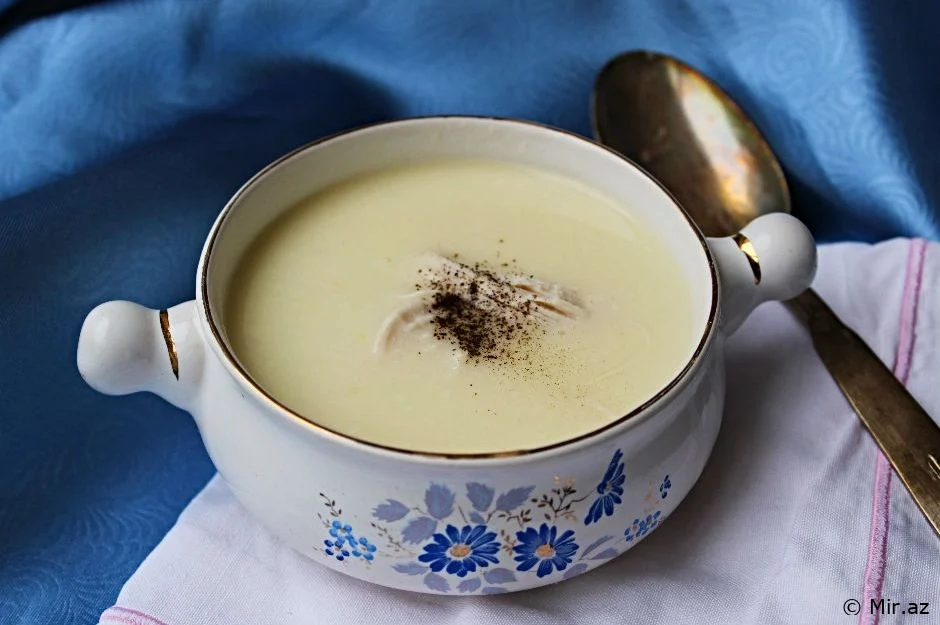 Dadından Doymaq Olmur: Qatıqlı Toyuq Şorbası Resepti