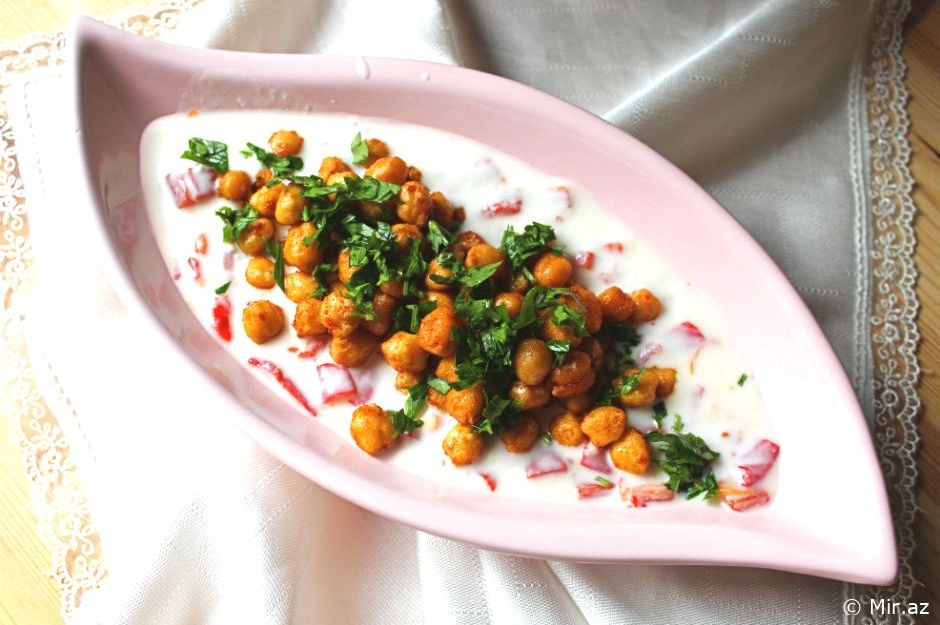 Qatıqlı Noxud Salatı Resepti