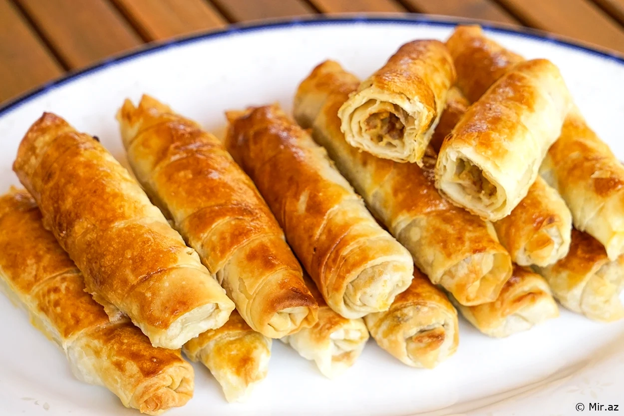 O Bir Əfsanə : Qiyməli Kartoflu Börək Resepti