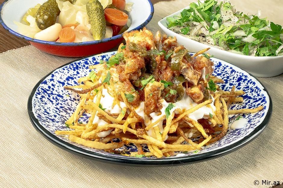 Türk Mətbəxindən Xırtıldayan Ləzzət: Toyuq Çökərtmə Resepti