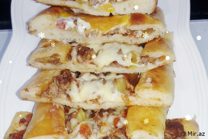 Xırt-Xırt : Ətli Pendirli Pidə Resepti