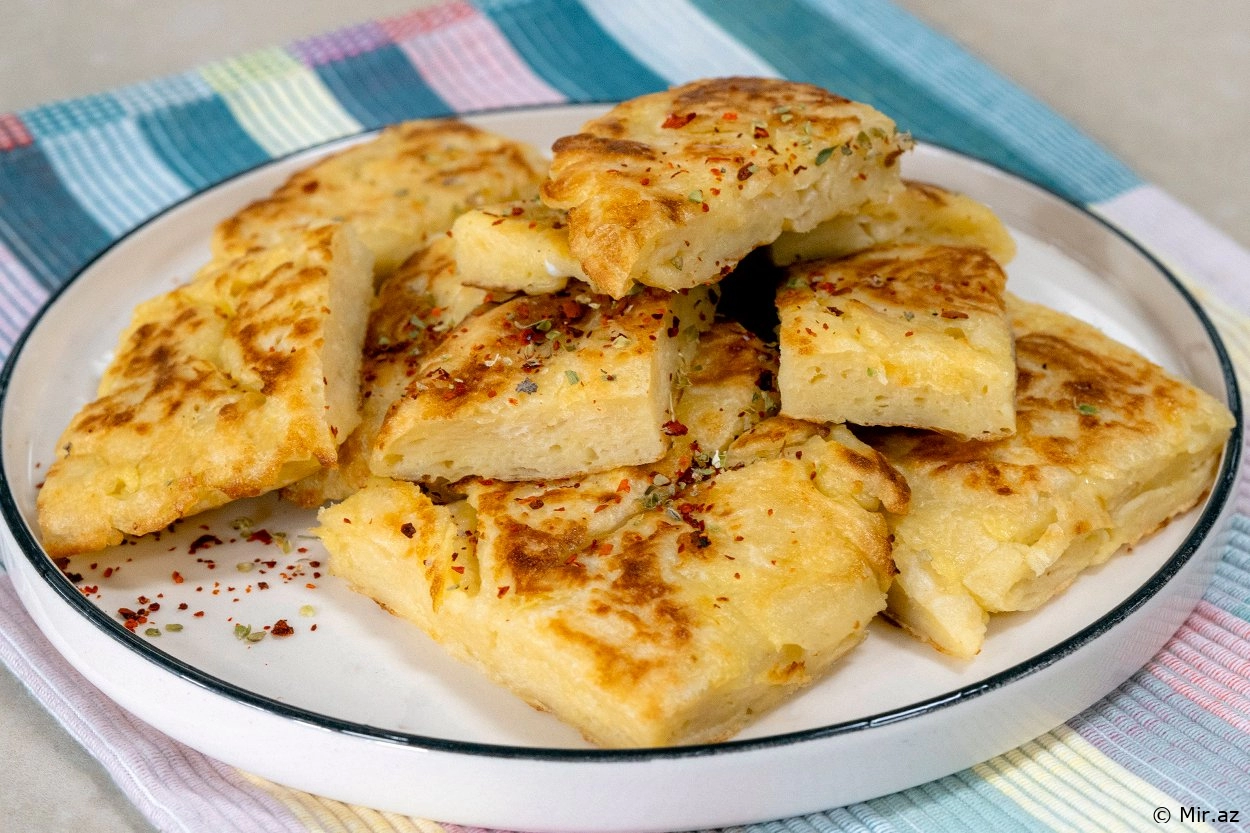 İnqrediyenti Az Ləzzəti Çox: Yumurtalı Börək Resepti