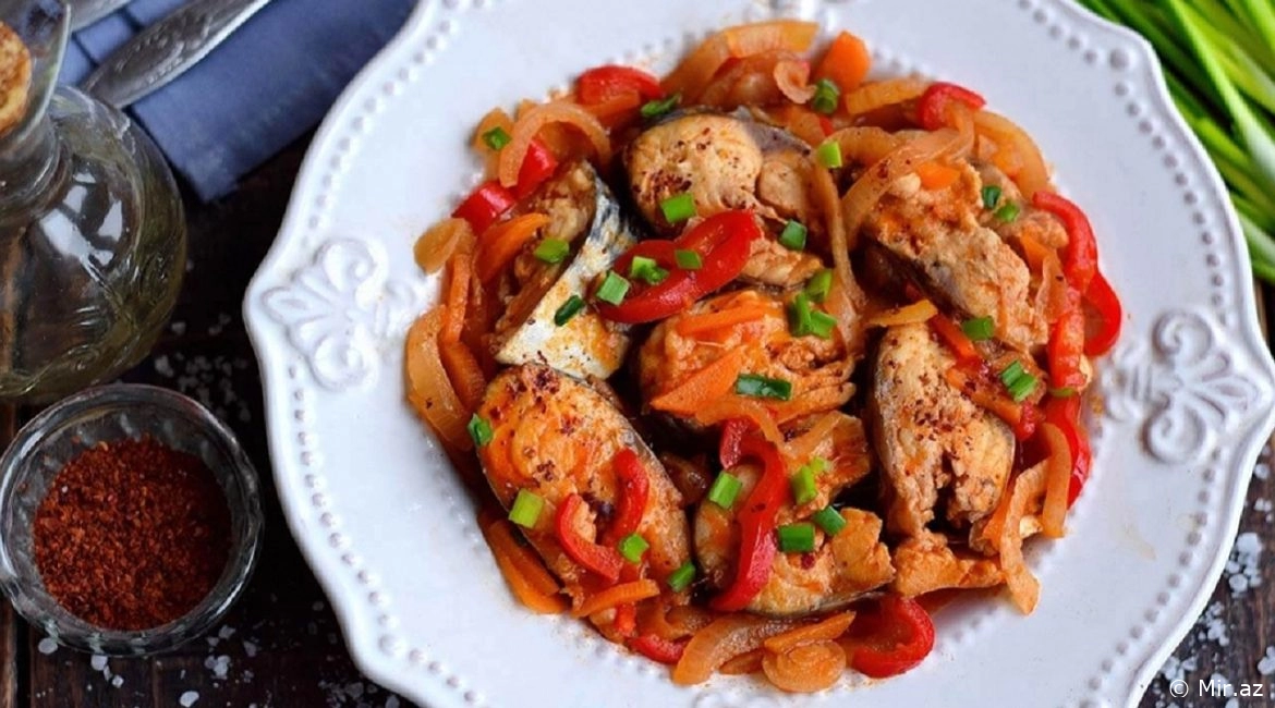 Dadından Doymaq Olmaz : Tərəvəzli Skumbriya Balığı Resepti