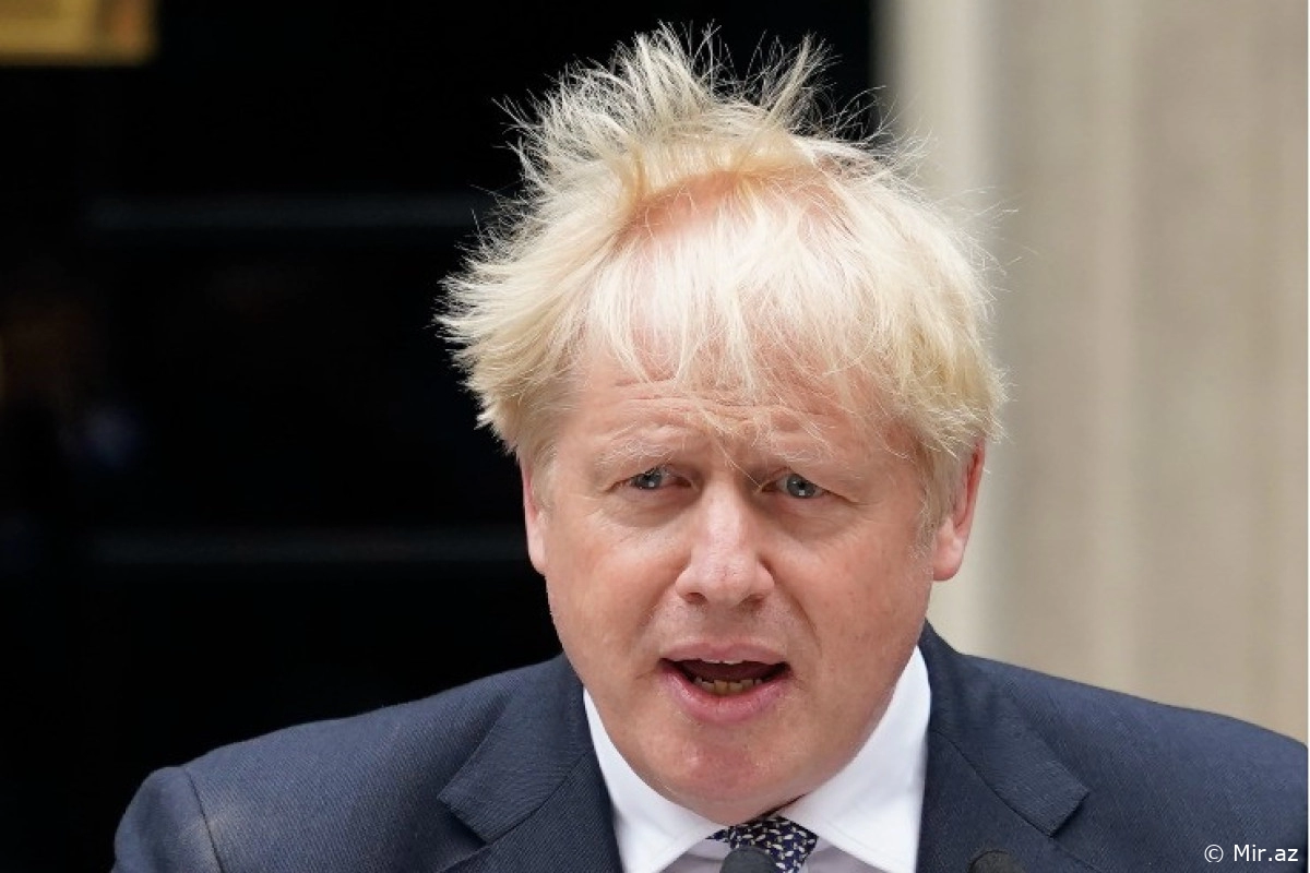 Boris Conson kitab nəşr etməyə hazırlaşır