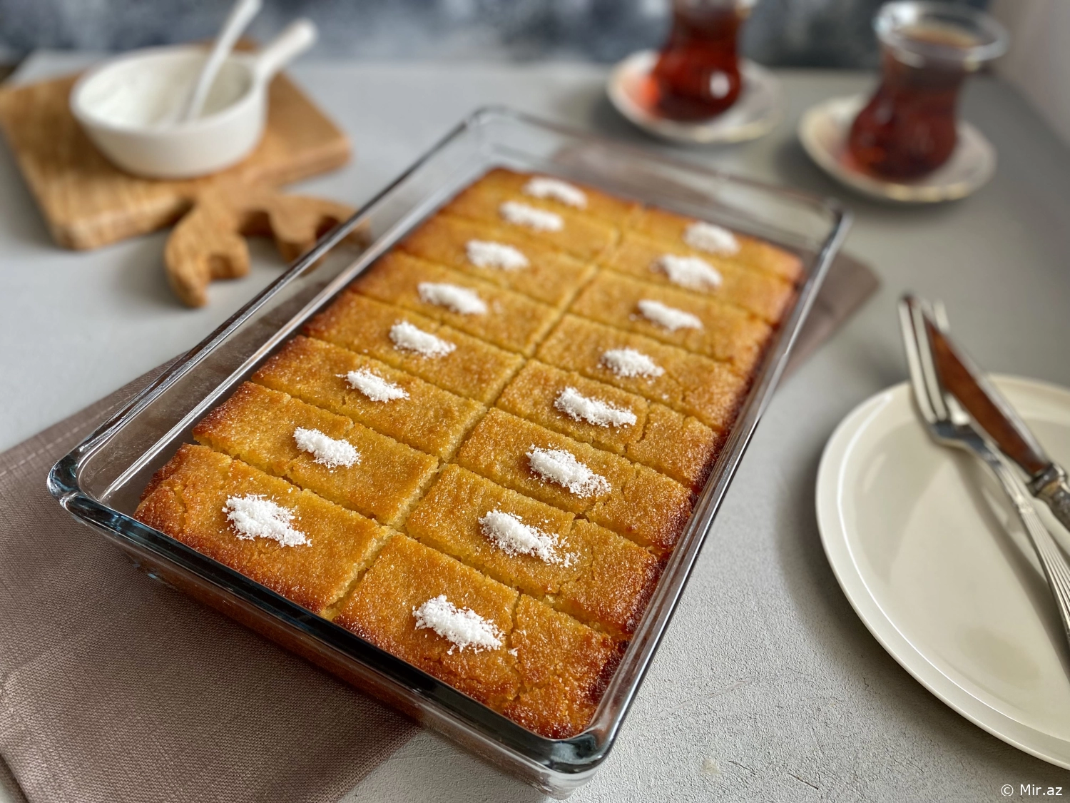 Sadəcə 4 Ərzaqla : Ən Asan Şərbətli Keks Resepti