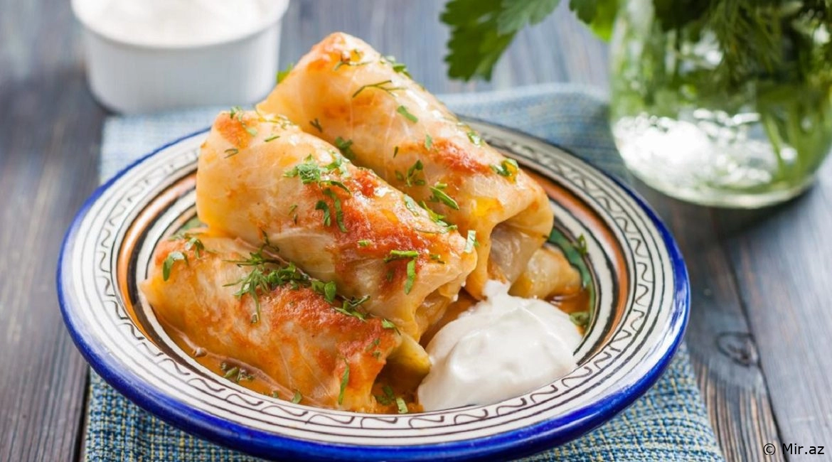 Bu Dəfə Toyuq Əti ilə : Kələm Dolması Resepti