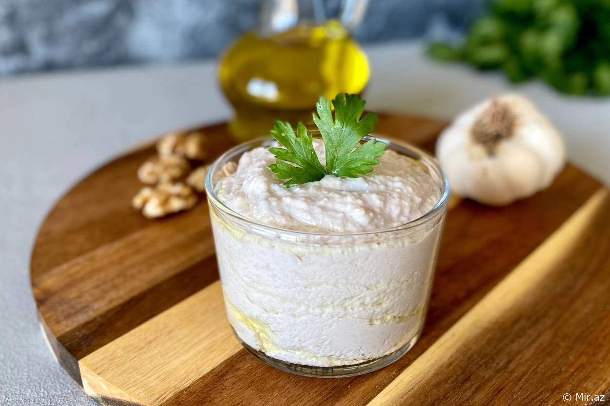 Türkiyə Mətbəxindən: Tarator Sousu Resepti