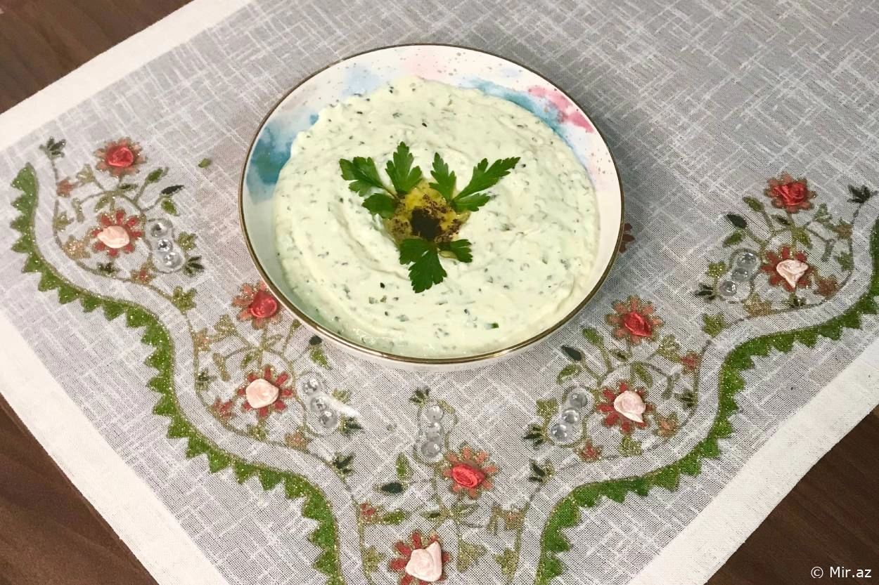 Dadına Doya Bilməyəcəksiniz :Avokado Məzəsi Resepti