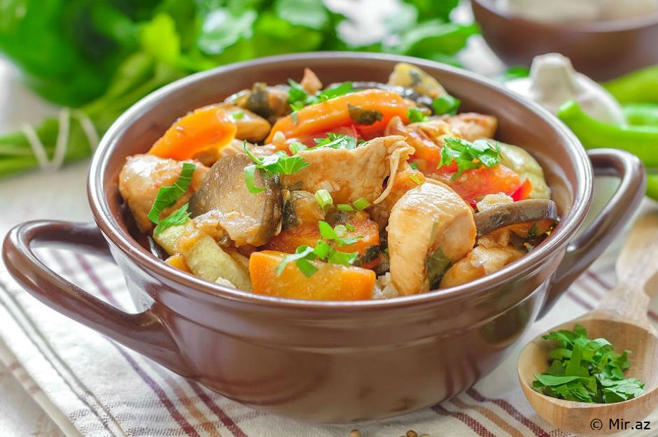 Rəngbərəng Tərəvəzlərlə: Qış Güvəci Resepti