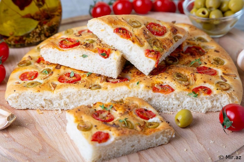 İtaliya Üsulu : Fokaçia ( Focaccia ) Çörək Resepti
