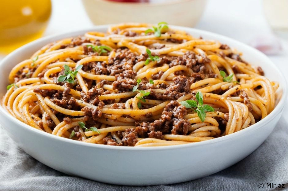 Ləzzəti Ədviyyatlardan: Ətli Spagetti (Makaron) Resepti