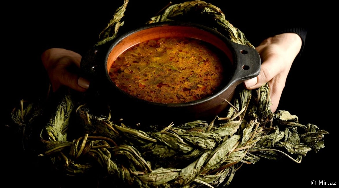 Soyuq Havanın İsti Yeməyi : Əvəlikli Əriştə Şorbası Resepti