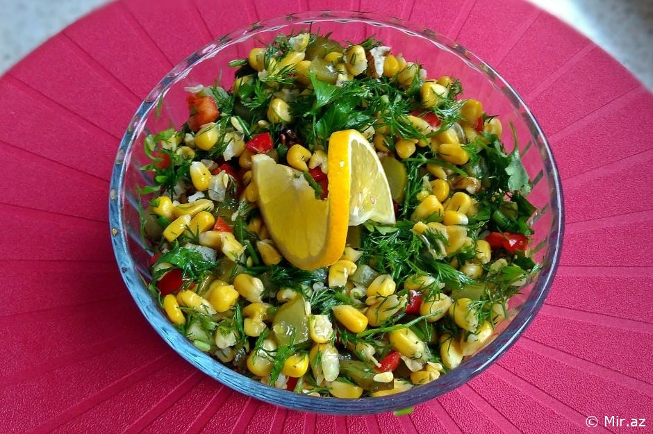 Süfrələr Rənglənsin : Şüyüdlü Qozlu Salat Resepti