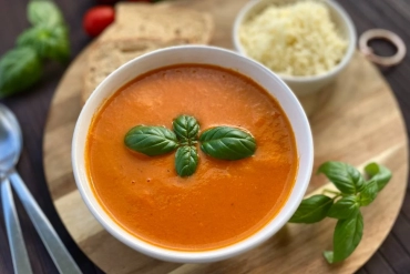 Buğu Üzərində : Közlənmiş Pomidor Şorbası Resepti