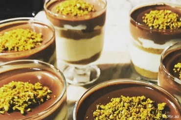Lightly Light : Dessert Recipe with Chocolate Sauce in a Cup