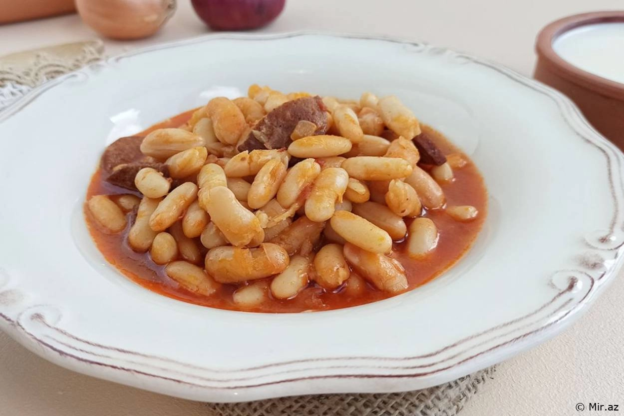 Damaqlar Şənlənsin: Kolbasalı Lobya Şorbası Resepti