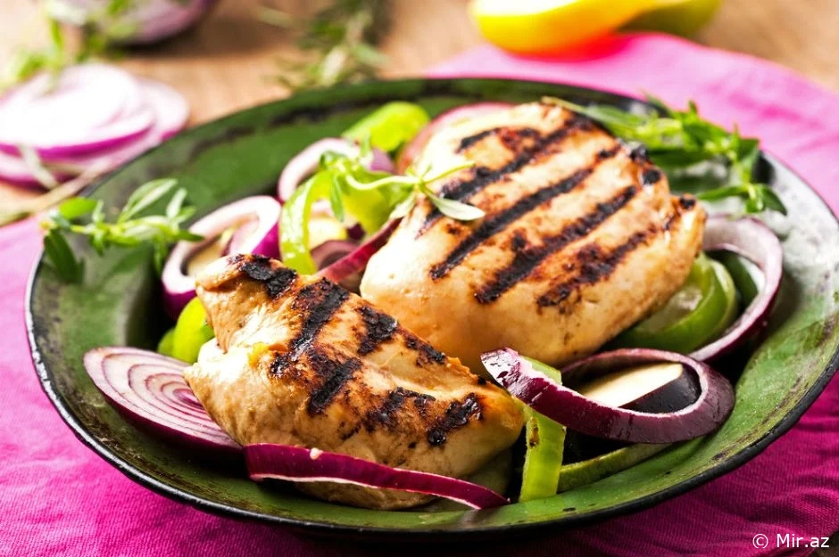 Toyuq Sevməyənlər Bir Addım Önə: Qızardılmış Hinduşka Filesi Resepti